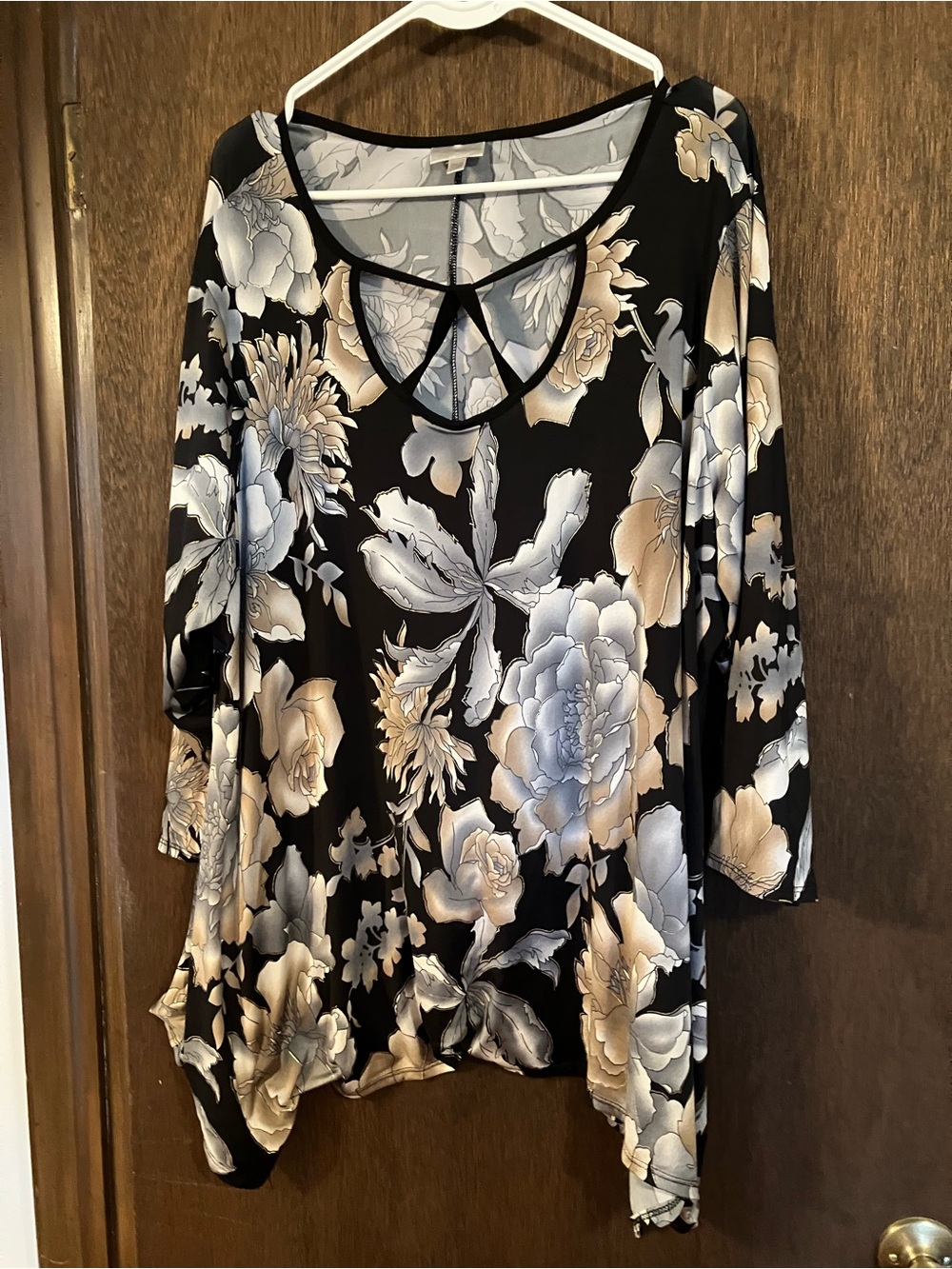 Avenue Black Floral Keyhole Tunic with Beige and Gray Blooms